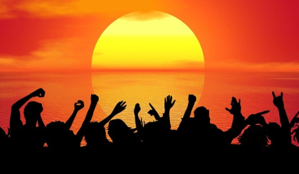 TIỆC TẤT NIÊN CUỐI NĂM: LẬT ĐỔ MỌI QUY TẮC VÀ BÙNG NỔ NIỀM VUI!