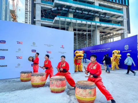 Lễ cất nóc toà nhà phức hợp Marina Central