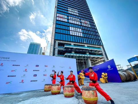 Lễ cất nóc toà nhà phức hợp Marina Central