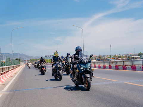 Sự kiện chạy thử xe XMAX Day Ride 2025 - YAMAHA REVZONE