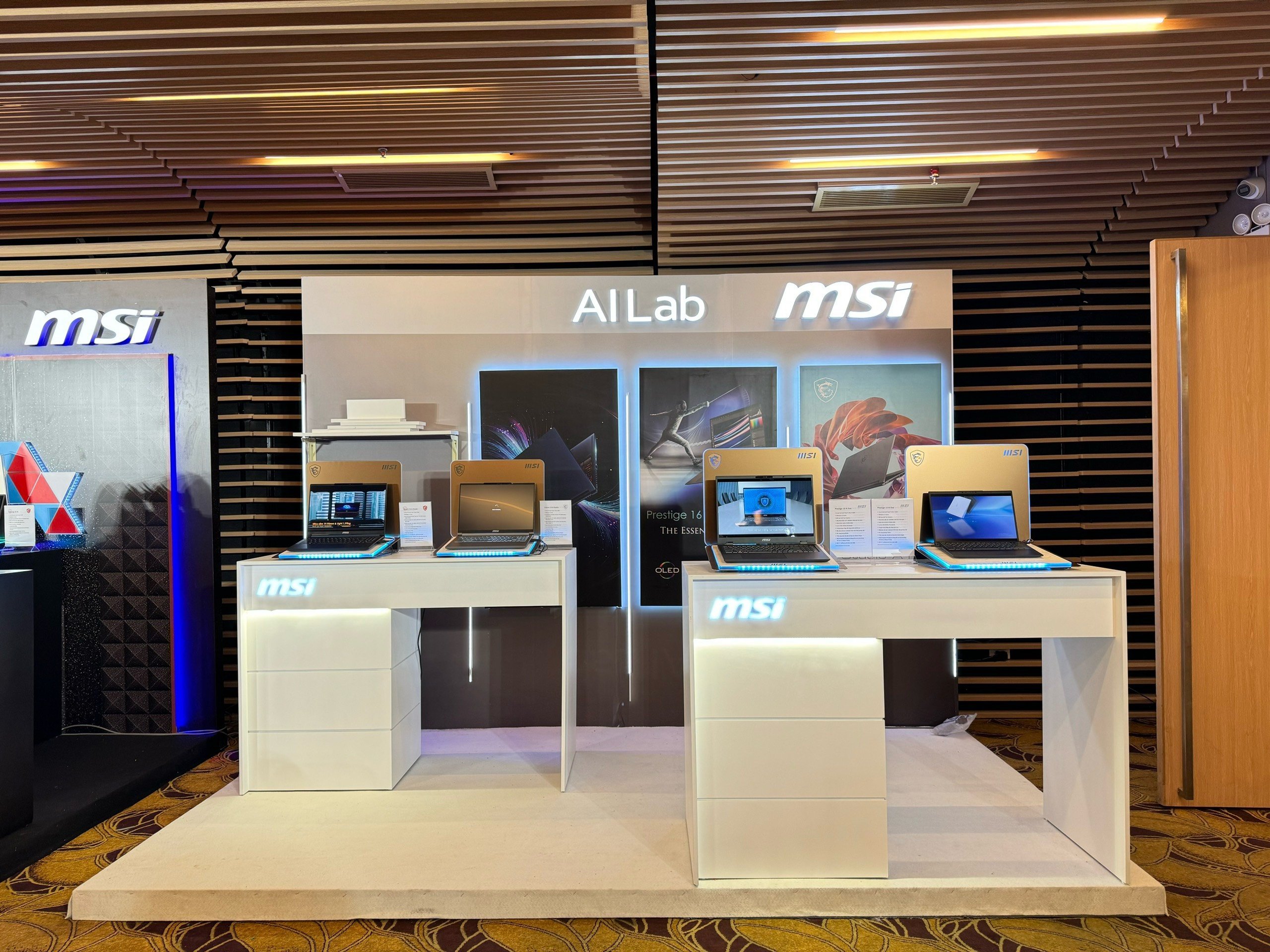 Hoạt động hoạt náo gian hàng