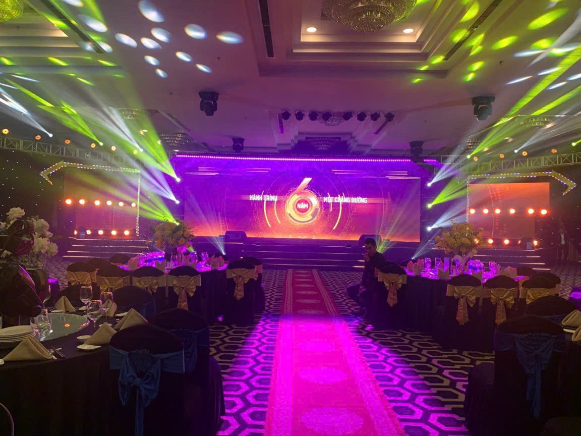 CHO THUÊ SÂN KHẤU