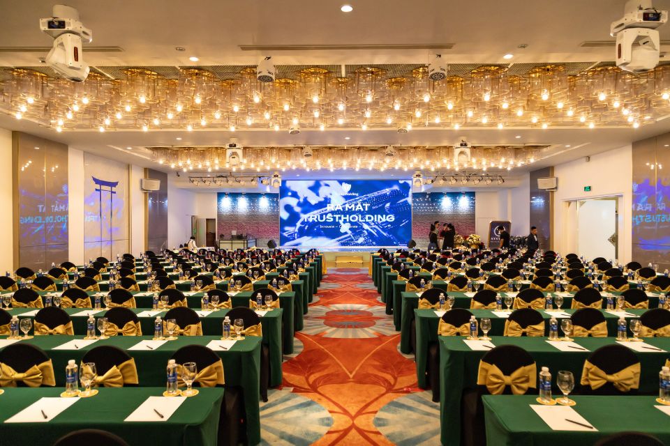 TỔ CHỨC HỘI NGHỊ KHÁCH HÀNG